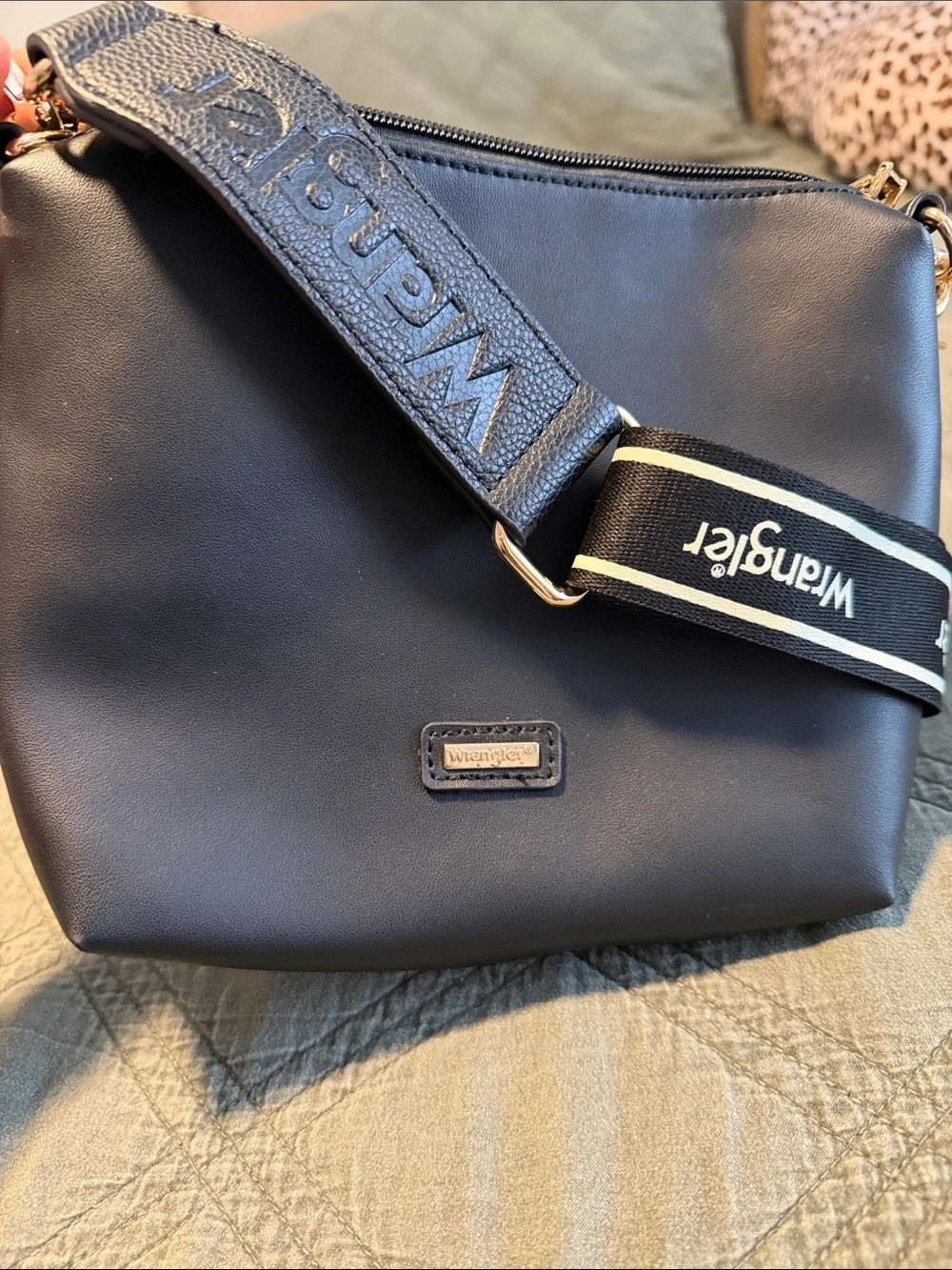 Wrangler BLACK Crossbody with Branded Strap and Gold Hardware
